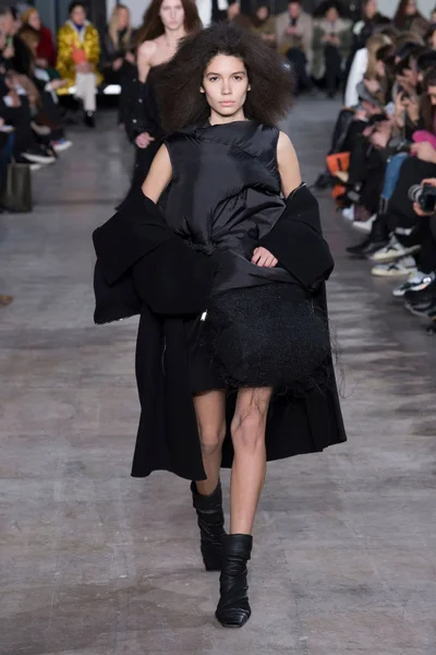 Look 22